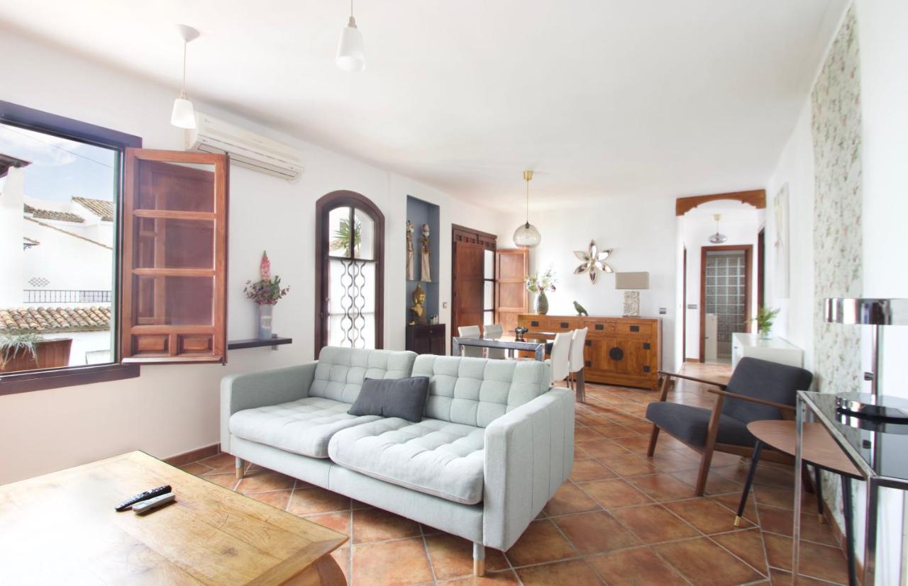 Pueblo Blanco Casa Del Loro Torremolinos Exterior foto